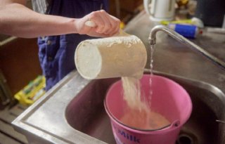 Dagelijks maakt Vera een portie nieuwe melk klaar. Ze begint met 4 liter per dag en eindigt met 20 liter per dag. 