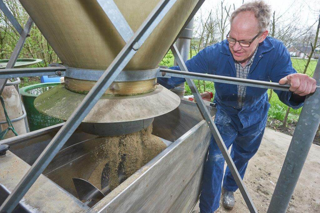 Dan komt er Kreel uit de silo bij. 