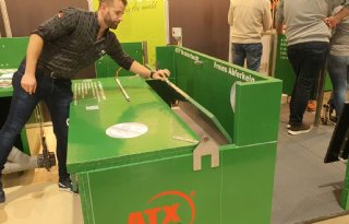 Warmte+biggennest+en+schuine+wand+zorgen+dat+vrijloopkraamhok+werkt