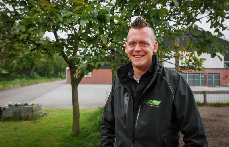 BTN De Haas-productspecialist Lars Wijntje werkte twintig jaar op een varkensbedrijf en weet daardoor als geen ander dat er vaak weinig tijd is om de afdelingen echt goed schoon te maken.