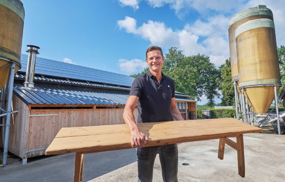 Jeroen Kuijpers krijgt energie van varkens en zon Nieuwe Oogst Jeroen Kuijpers krijgt energie van varkens en zon Nieuwe Oogst